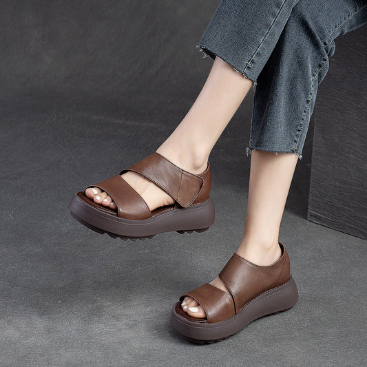 Sandalias en cuero sintético y suela gruesa ortopédica - Cómodas y livianas